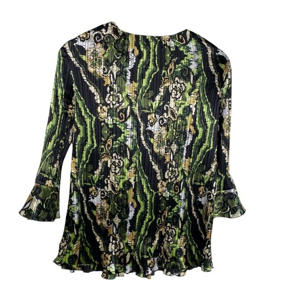 Violet and Claire Top Women's Green Sz S Pleats Crochet Babydoll Fairy Y2K - Picture 2 of 12